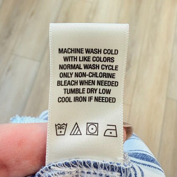 West Kei Blue & White Striped Surplce Wrap Blouse 💙 – Size Medium  ✨ - Picture 7 of 11